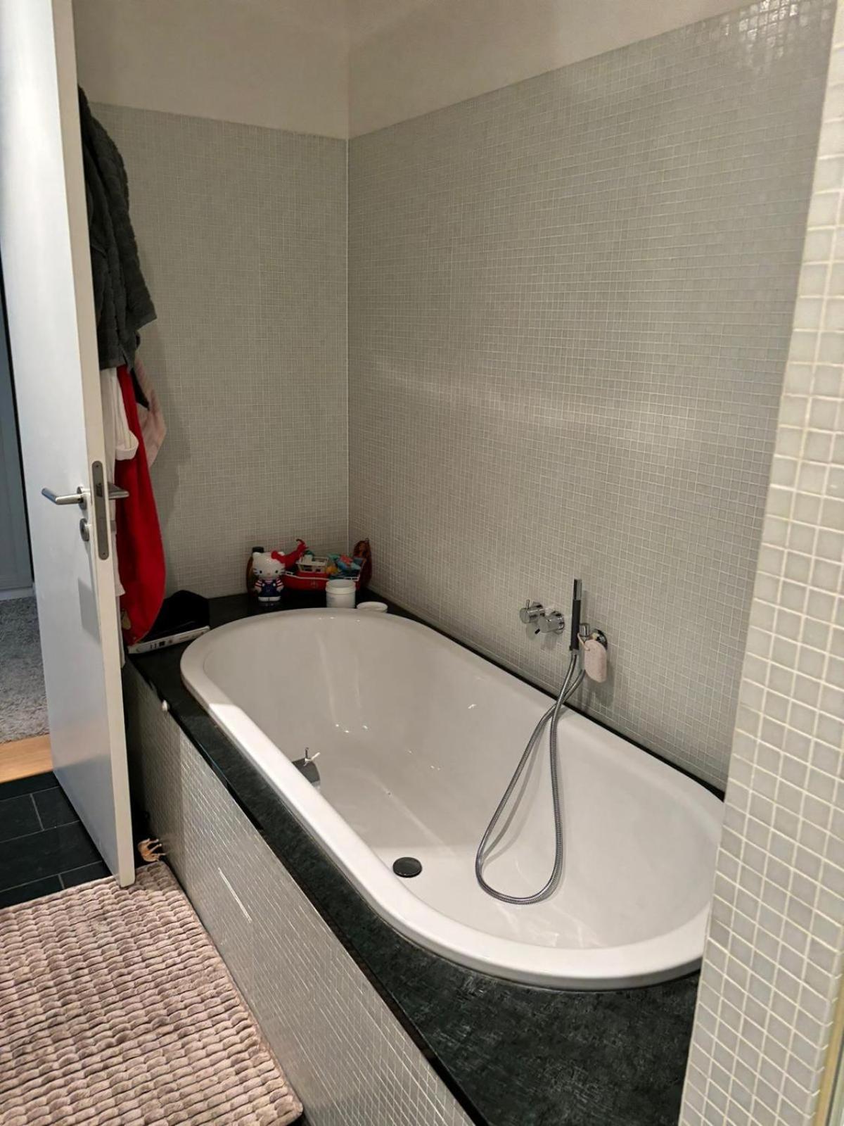 Séjour chez l'habitant Wunderschoenes In Einem Grossen Neben Dem Brandenburger Tor Und Vom Adlon Berlin