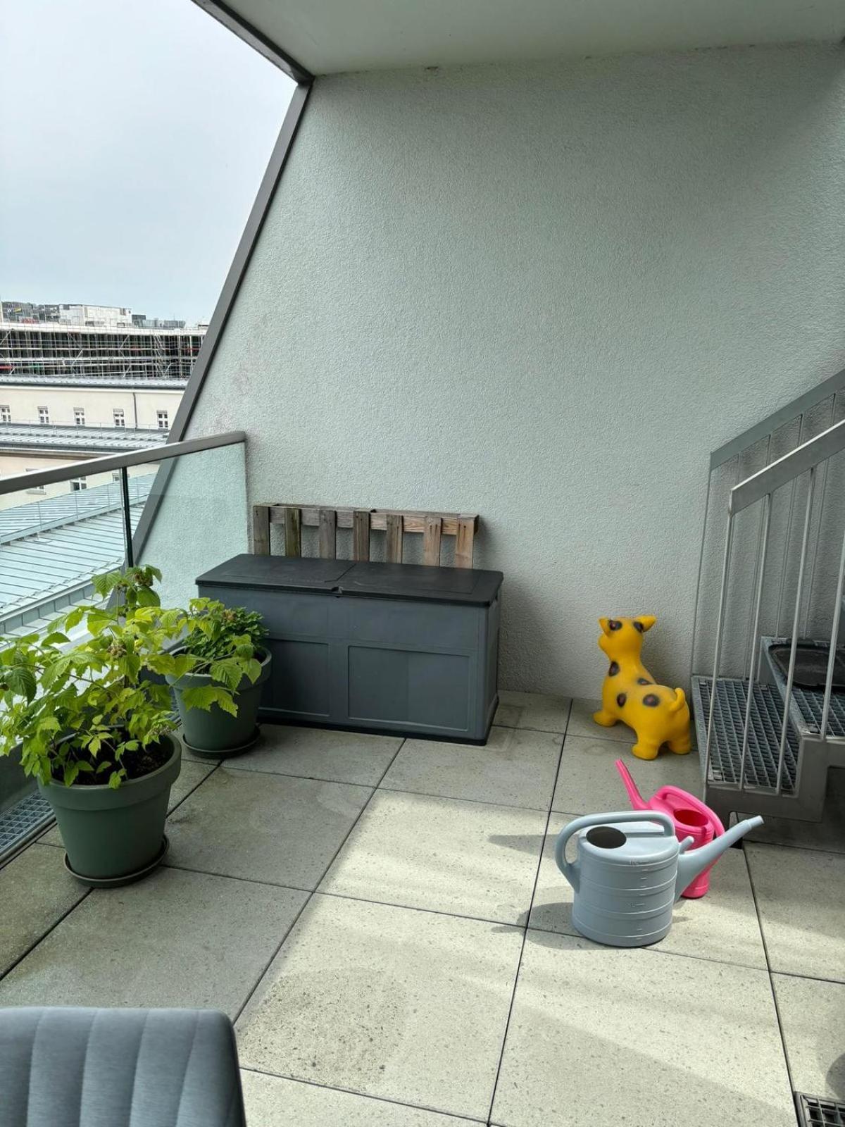 Wunderschoenes In Einem Grossen Neben Dem Brandenburger Tor Und Vom Adlon Séjour chez l'habitant